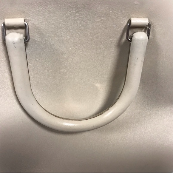 Luxurious Maison Martin Margiela Paris beige leather purse silver accents - Picture 9 of 10